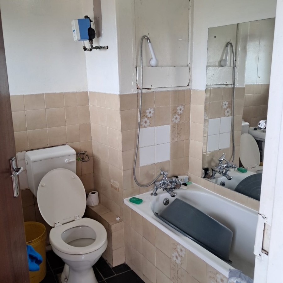 1 Bedroom Property for Sale in Bloemfontein Free State